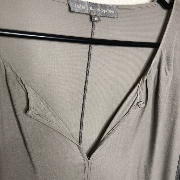 Lola & Sophie gray split hem knit sleeve v neck top size Medium - Picture 8 of 15